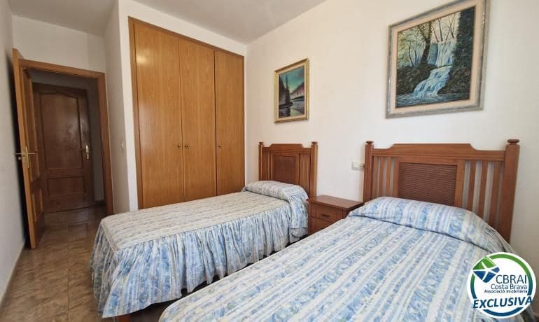 3 bedroom Apartment for sale in Roses with pool garage - € 340,000 (Ref: 10115789)