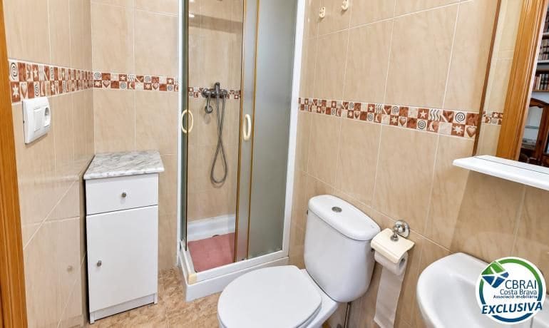 3 bedroom Apartment for sale in Roses with pool garage - € 340,000 (Ref: 10115789)