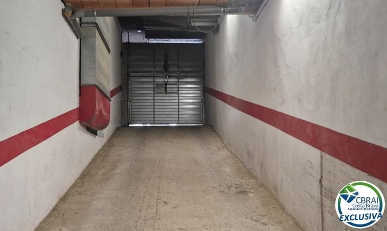 3 bedroom Apartment for sale in Roses with pool garage - € 340,000 (Ref: 10115789)