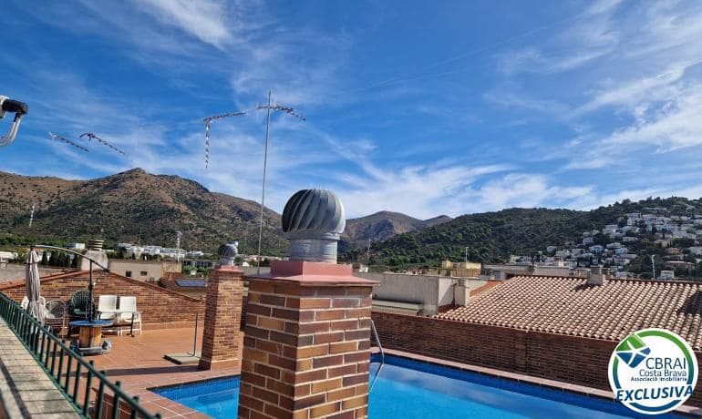 3 bedroom Apartment for sale in Roses with pool garage - € 340,000 (Ref: 10115789)