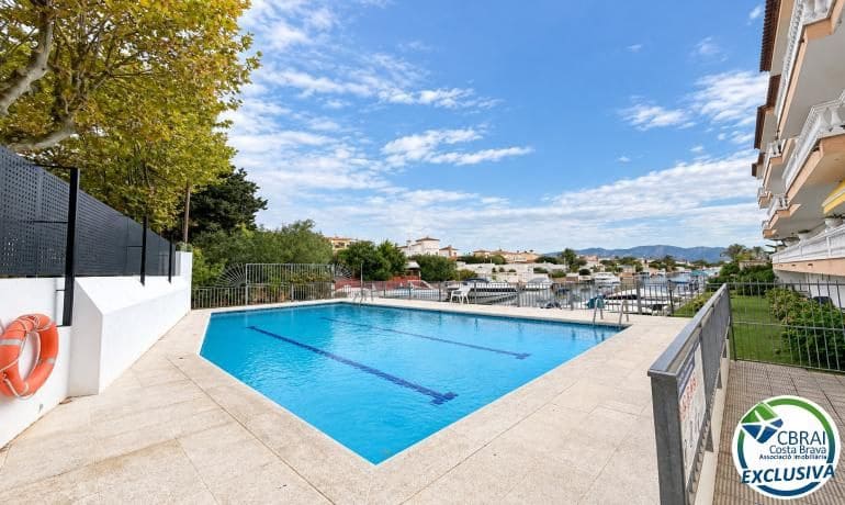 1 bedroom Apartment for sale in Empuriabrava with pool garage - € 190,000 (Ref: 10115792)