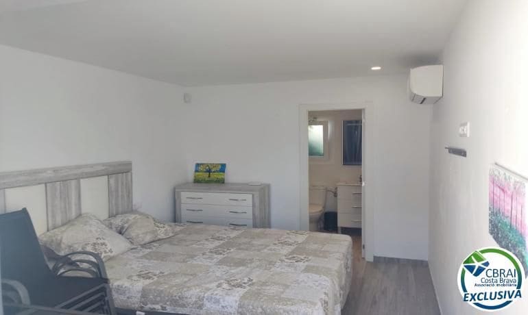 3 bedroom Villa for sale in Empuriabrava with pool - € 475,000 (Ref: 10115793)