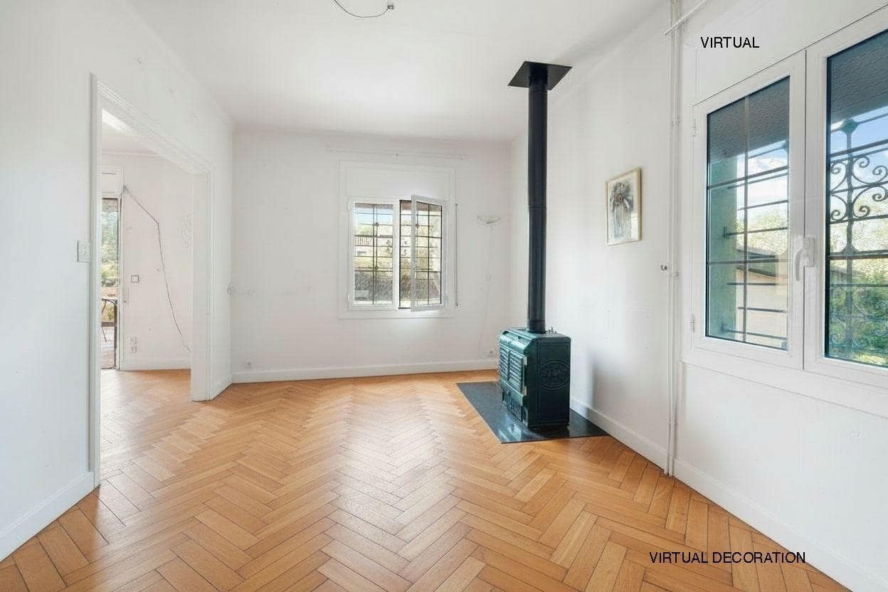 5 soveværelse Villa til salg i Sant Pere Pescador med swimmingpool garage - € 549.000 (Ref: 10136222)