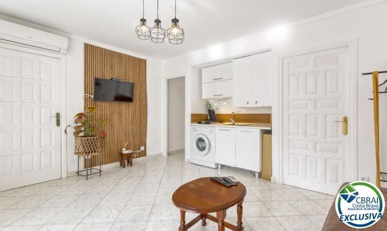 1 slaapkamer Appartement te koop in Roses met zwembad garage - € 139.500 (Ref: 10136223)