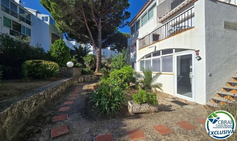 1 slaapkamer Appartement te koop in Roses met zwembad garage - € 139.500 (Ref: 10136223)