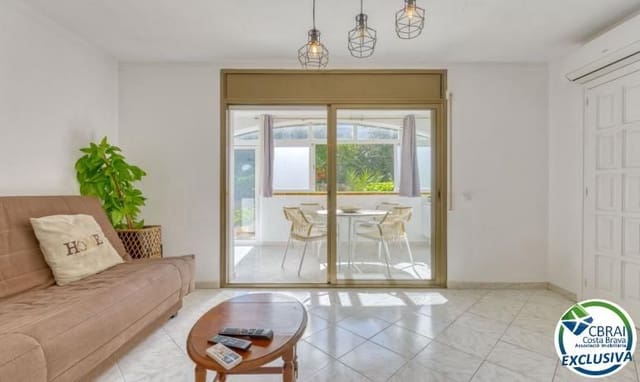 1 slaapkamer Appartement te koop in Roses met zwembad garage - € 139.500 (Ref: 10136223)