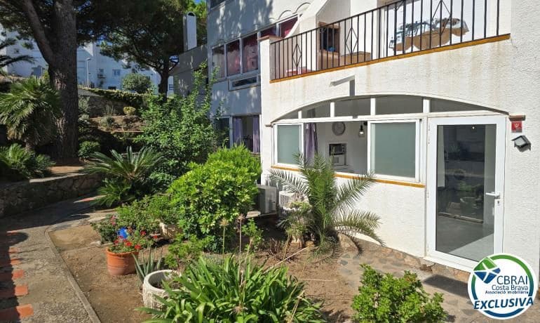 1 slaapkamer Appartement te koop in Roses met zwembad garage - € 139.500 (Ref: 10136223)