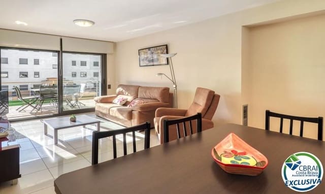 2 slaapkamer Appartement te koop in Roses met zwembad garage - € 365.000 (Ref: 10136226)
