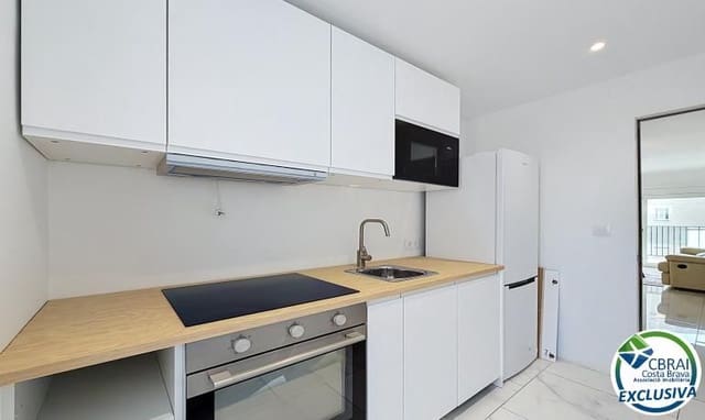 2 soveværelse Lejlighed til salg i Santa Margarida, Roses - € 169.000 (Ref: 10136227)
