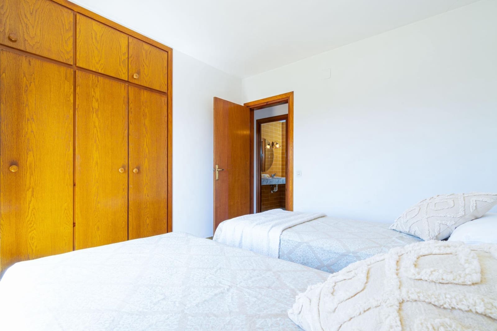 6 soveværelse Villa til salg i Sant Pere Pescador med garage - € 519.000 (Ref: 10136229)