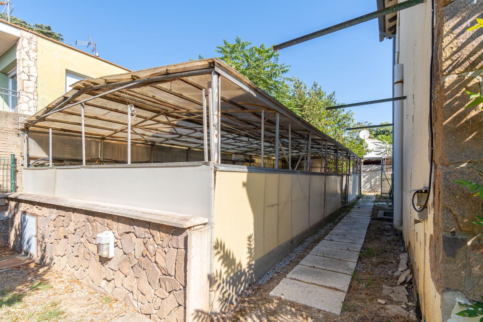 6 soveværelse Villa til salg i Sant Pere Pescador med garage - € 519.000 (Ref: 10136229)