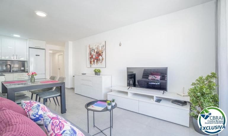 Apartamento de 2 habitaciones en Empuriabrava en venta con piscina - 257.000 € (Ref: 10165183)