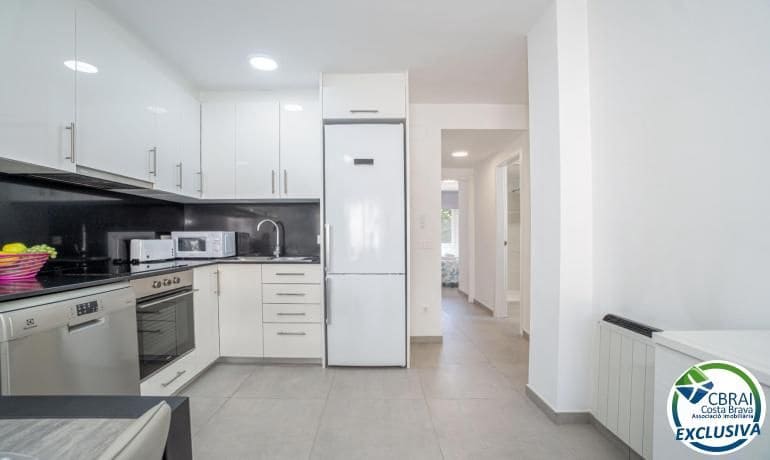 Apartamento de 2 habitaciones en Empuriabrava en venta con piscina - 257.000 € (Ref: 10165183)