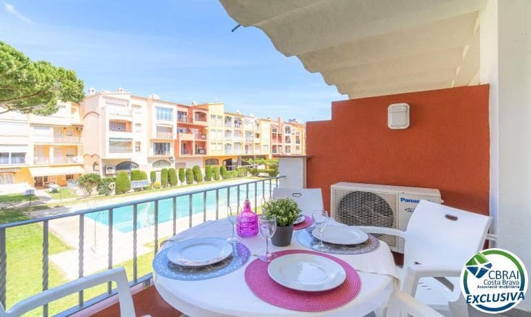 Apartamento de 2 habitaciones en Empuriabrava en venta con piscina - 257.000 € (Ref: 10165183)