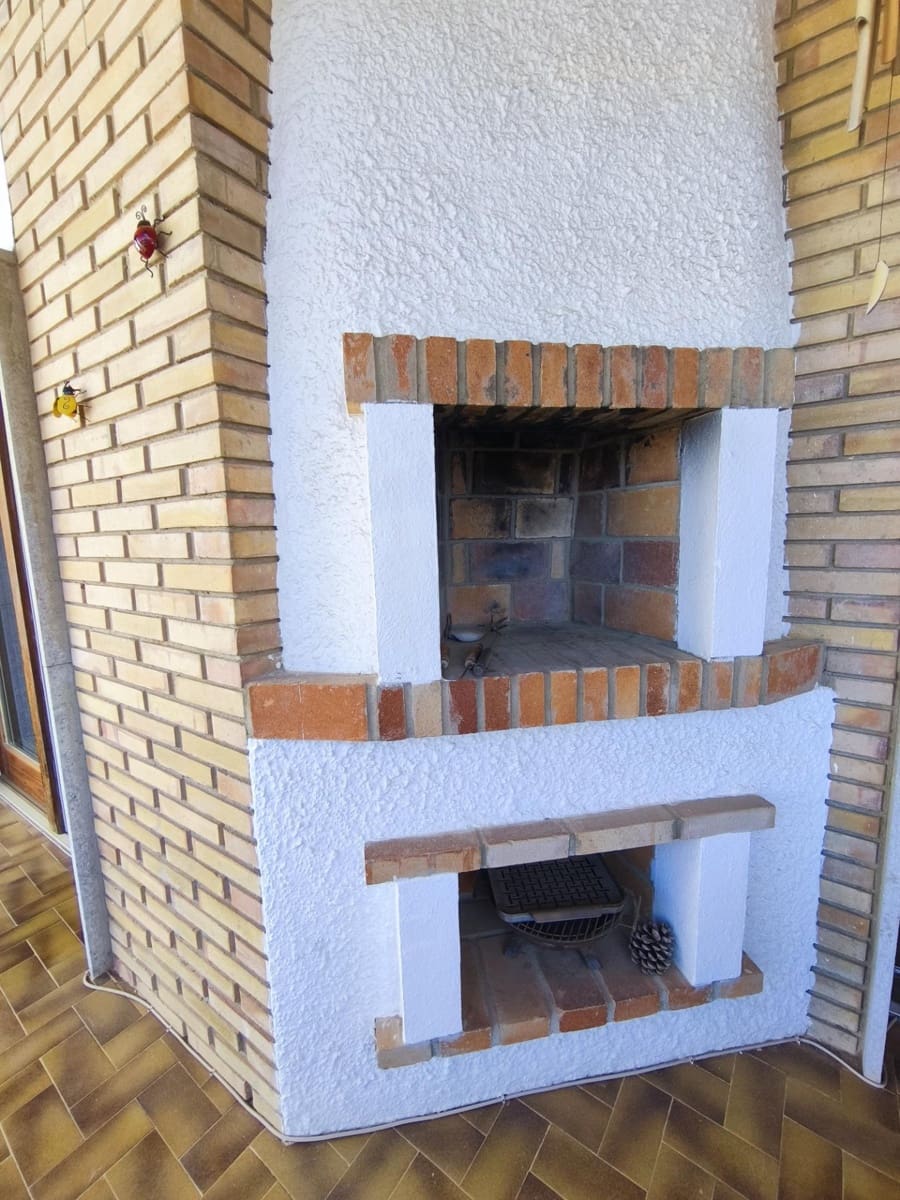 3 bedroom Apartment for sale in Roses with pool garage - € 335,000 (Ref: 10171878)