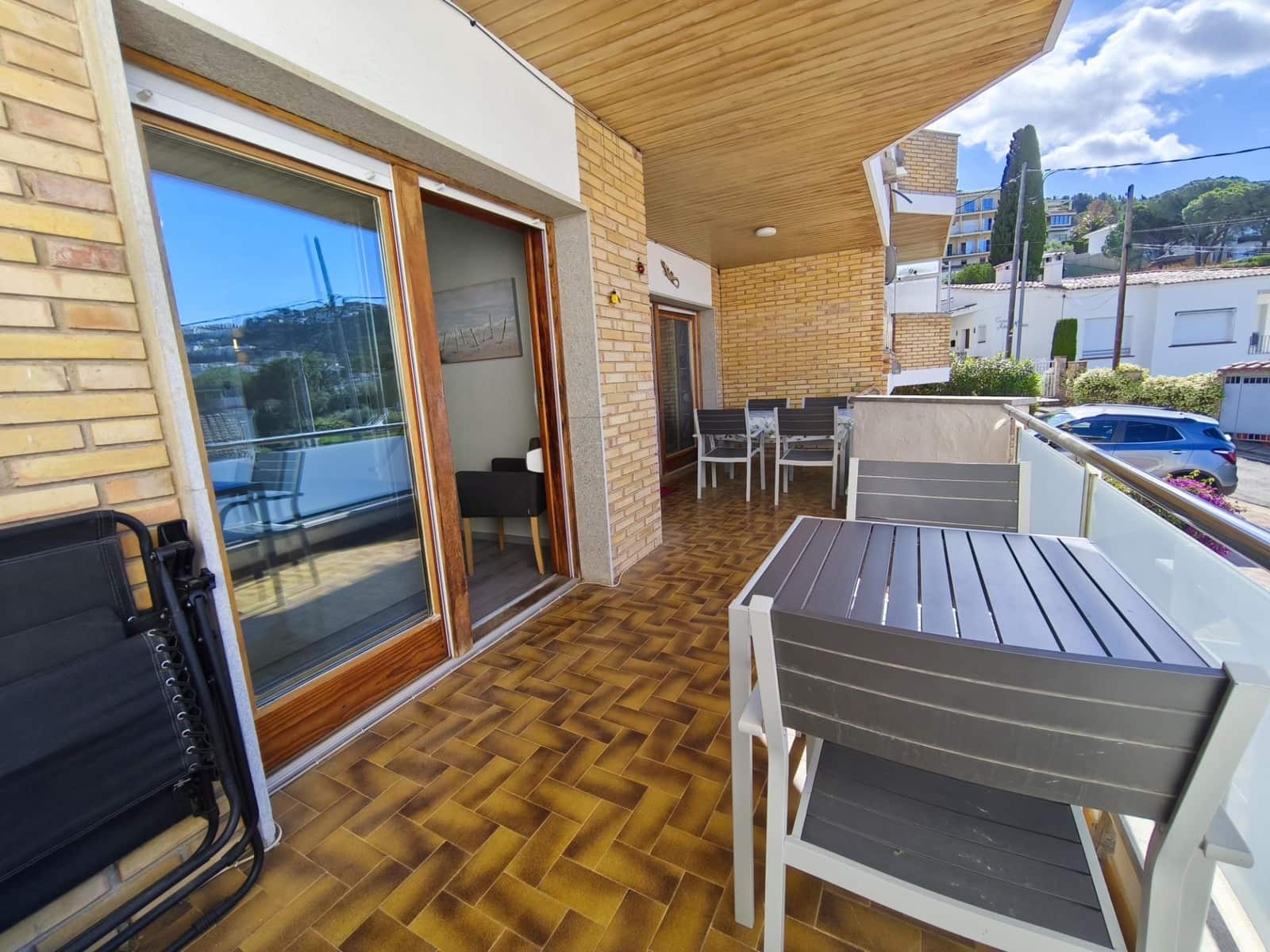 3 bedroom Apartment for sale in Roses with pool garage - € 335,000 (Ref: 10171878)