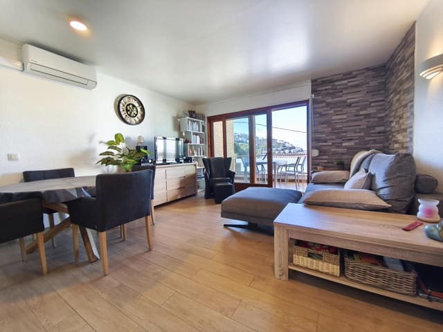 3 bedroom Apartment for sale in Roses with pool garage - € 335,000 (Ref: 10171878)