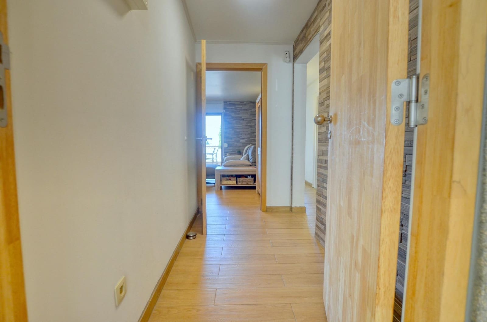 3 bedroom Apartment for sale in Roses with pool garage - € 335,000 (Ref: 10171878)