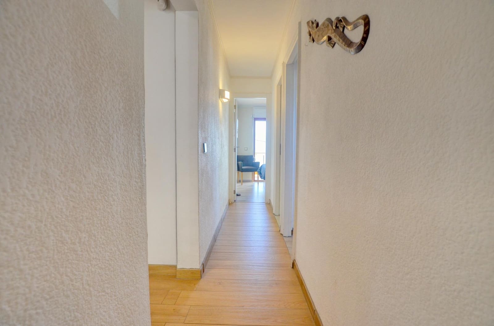 3 bedroom Apartment for sale in Roses with pool garage - € 335,000 (Ref: 10171878)