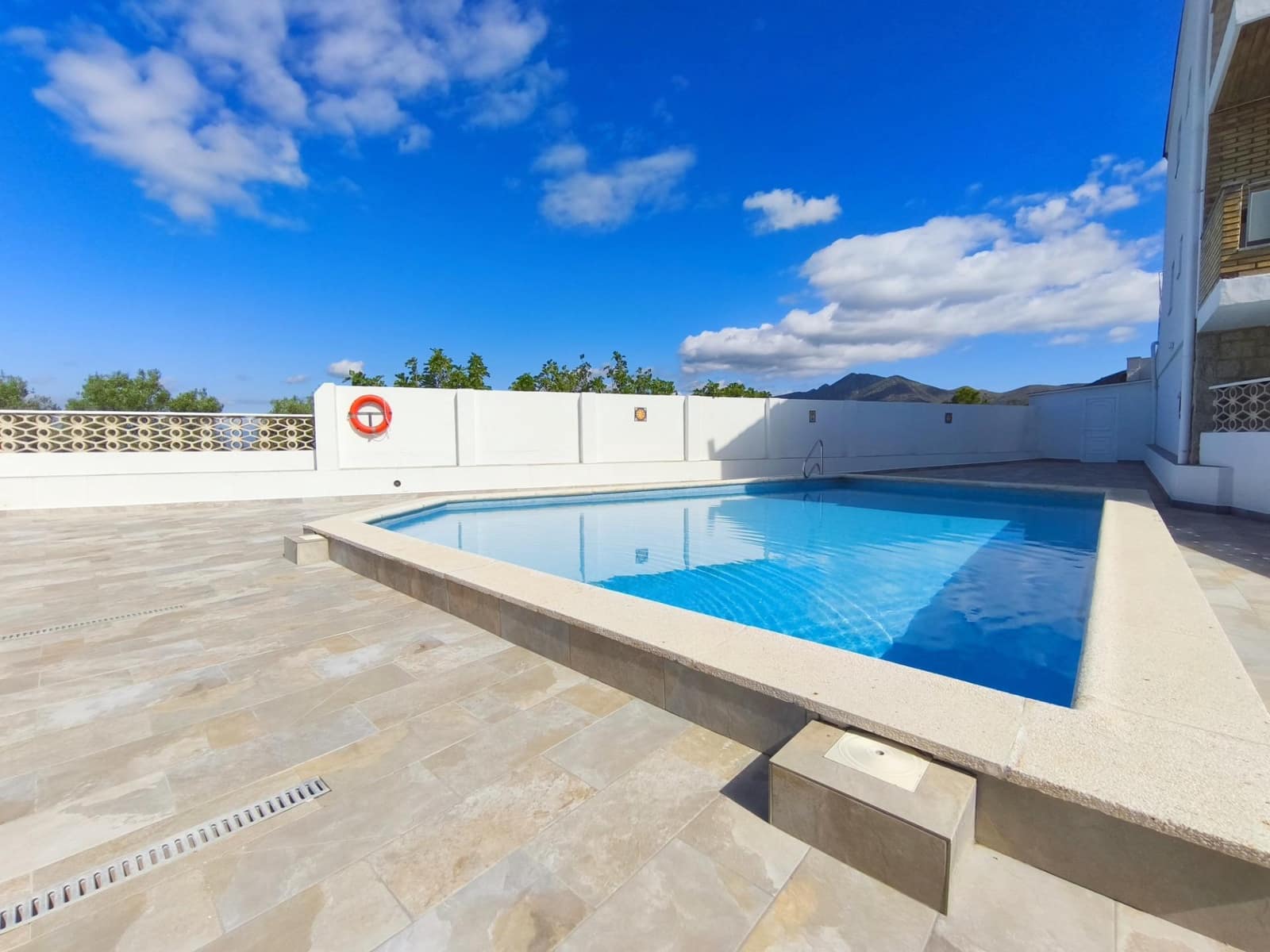 3 bedroom Apartment for sale in Roses with pool garage - € 335,000 (Ref: 10171878)