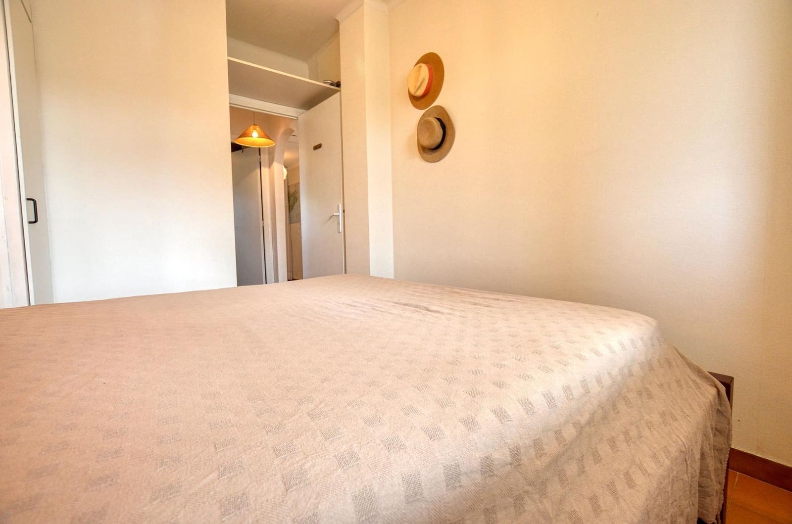 2 bedroom Apartment for sale in Roses with garage - € 185,000 (Ref: 10171879)