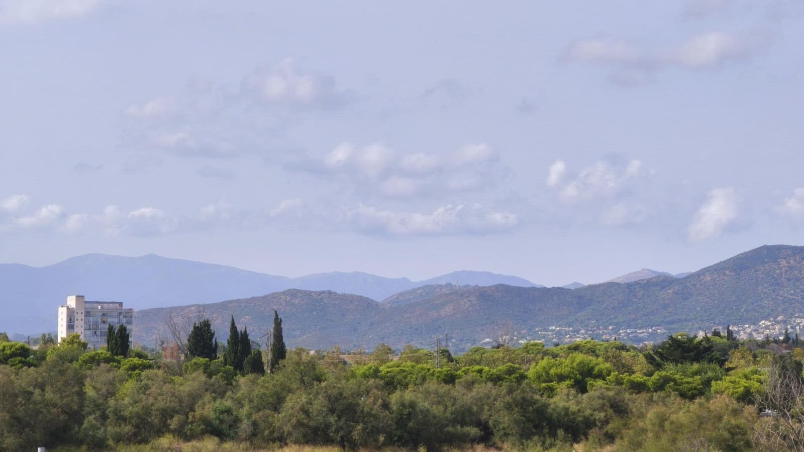 2 bedroom Apartment for sale in Roses with garage - € 185,000 (Ref: 10171879)