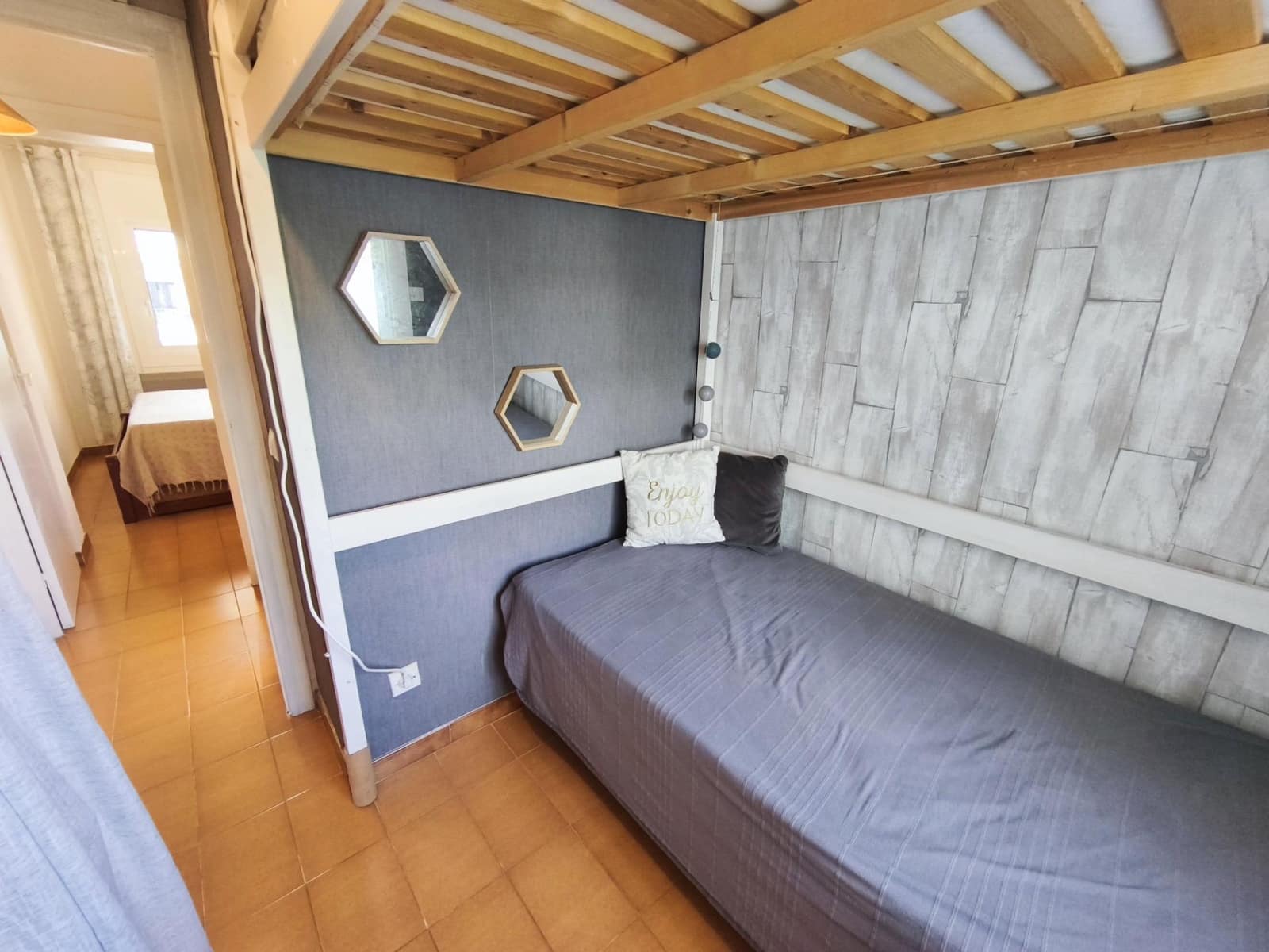 2 bedroom Apartment for sale in Roses with garage - € 185,000 (Ref: 10171879)