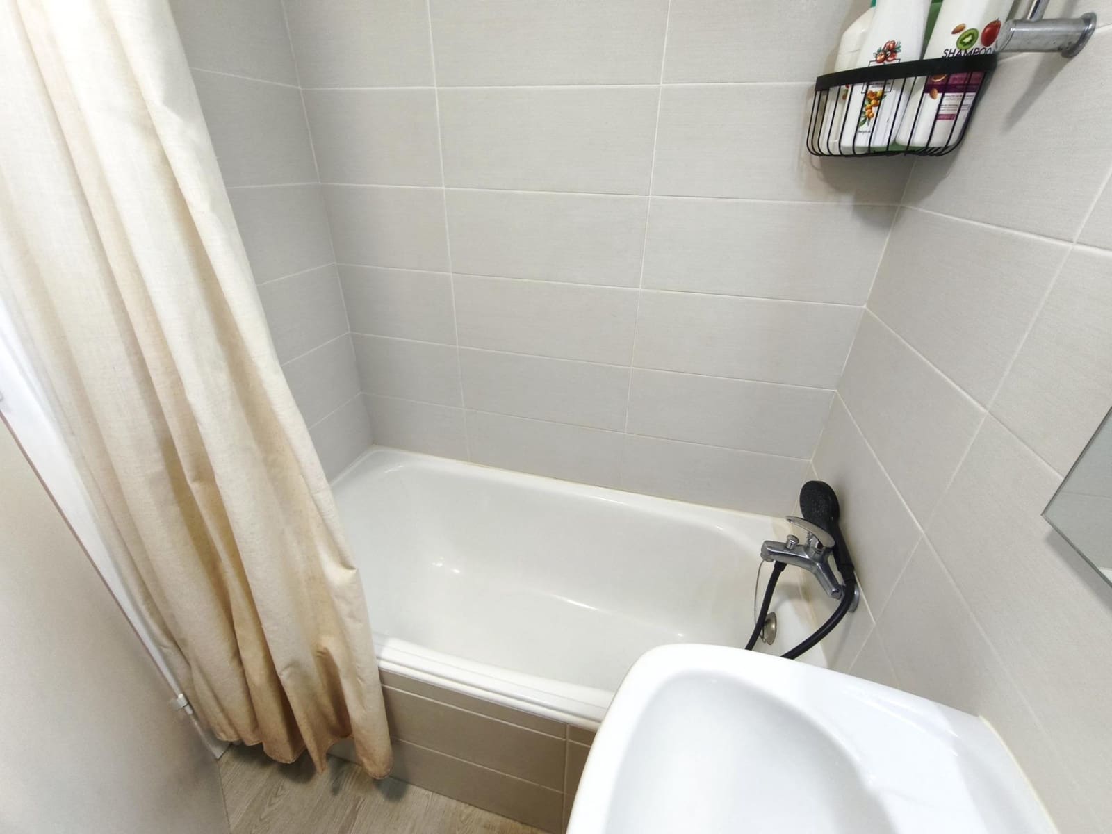 2 bedroom Apartment for sale in Roses with garage - € 185,000 (Ref: 10171879)