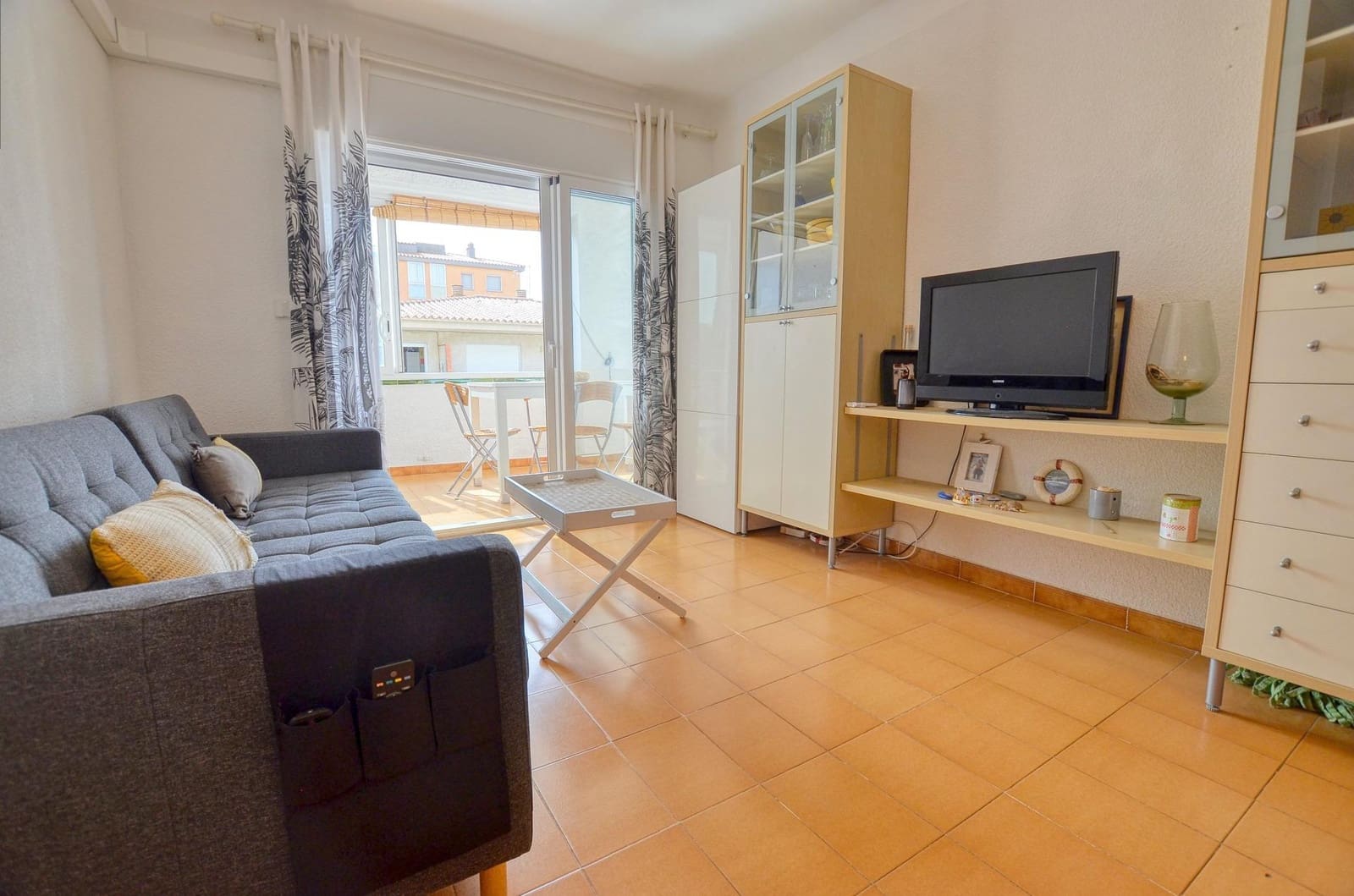 2 bedroom Apartment for sale in Roses with garage - € 185,000 (Ref: 10171879)