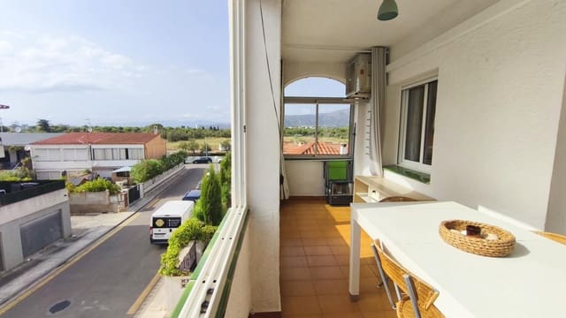 2 bedroom Apartment for sale in Roses with garage - € 185,000 (Ref: 10171879)