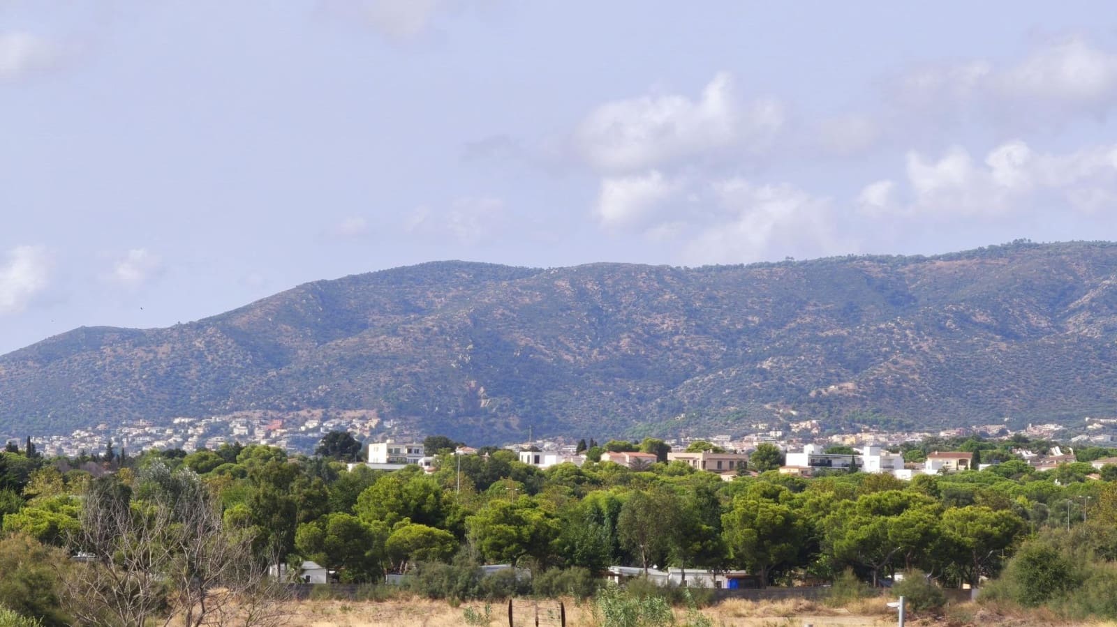 2 bedroom Apartment for sale in Roses with garage - € 185,000 (Ref: 10171879)