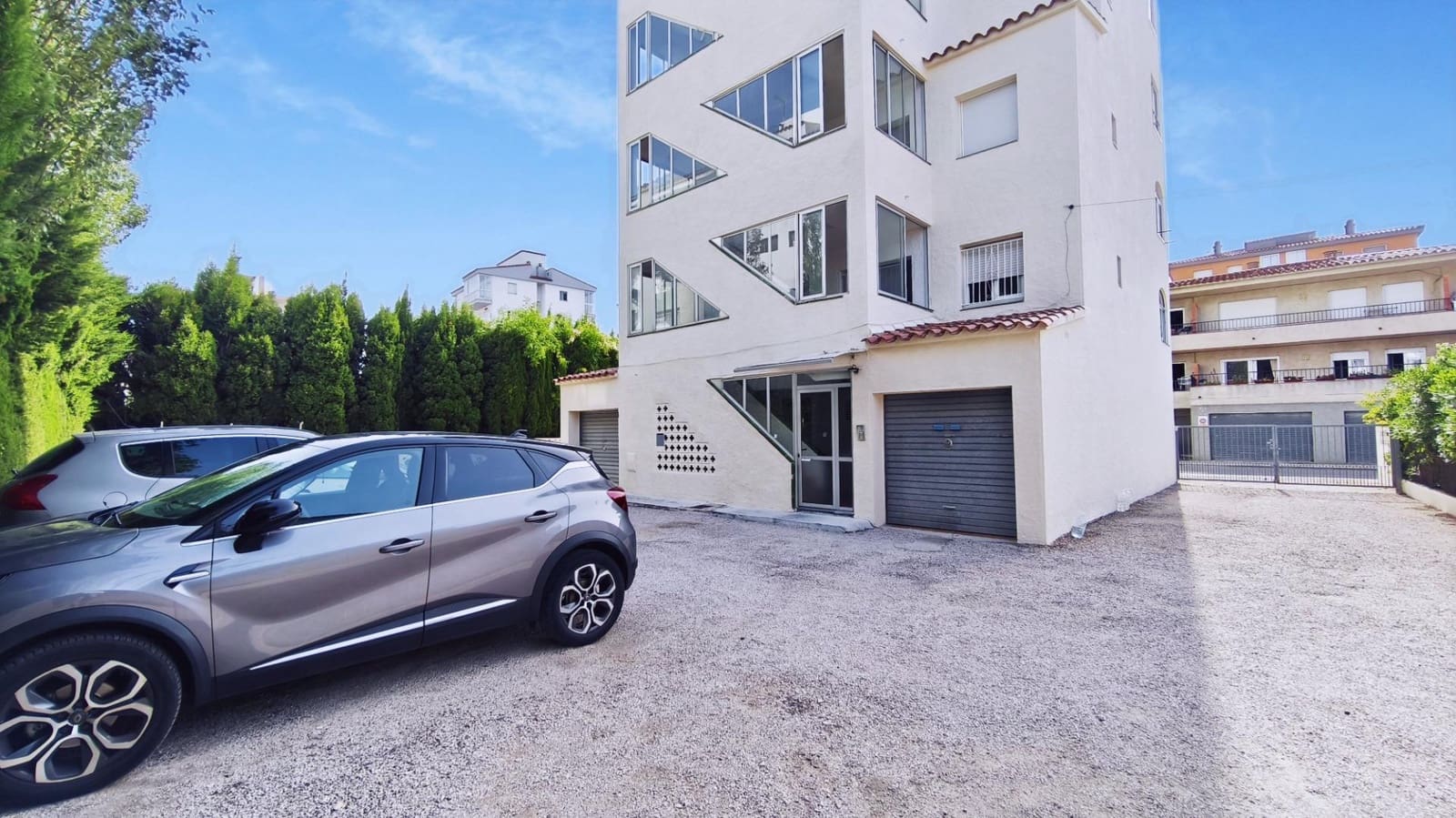 2 bedroom Apartment for sale in Roses with garage - € 185,000 (Ref: 10171879)