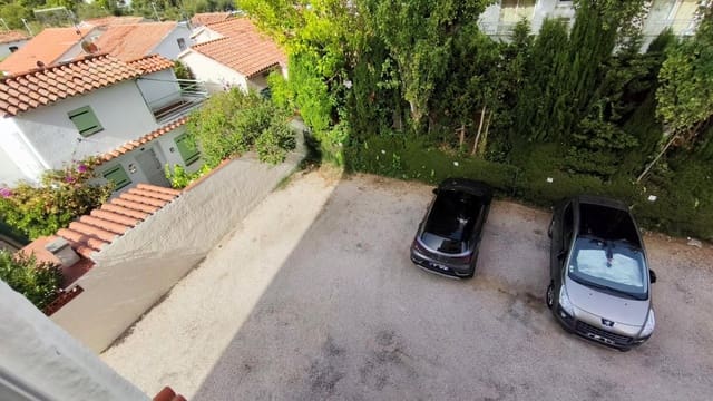 2 bedroom Apartment for sale in Roses with garage - € 185,000 (Ref: 10171879)