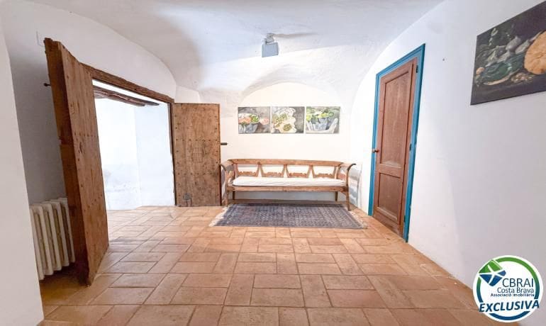 3 slaapkamer Flat te koop in Espolla - € 490.000 (Ref: 10174127)