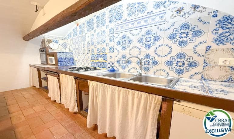 3 slaapkamer Flat te koop in Espolla - € 490.000 (Ref: 10174127)