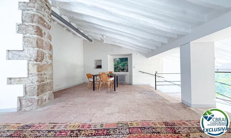 3 slaapkamer Flat te koop in Espolla - € 490.000 (Ref: 10174127)