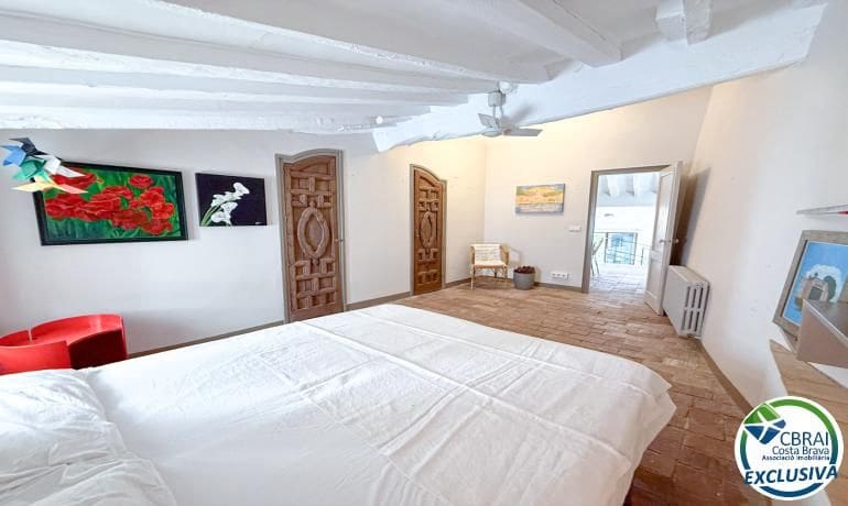3 slaapkamer Flat te koop in Espolla - € 490.000 (Ref: 10174127)