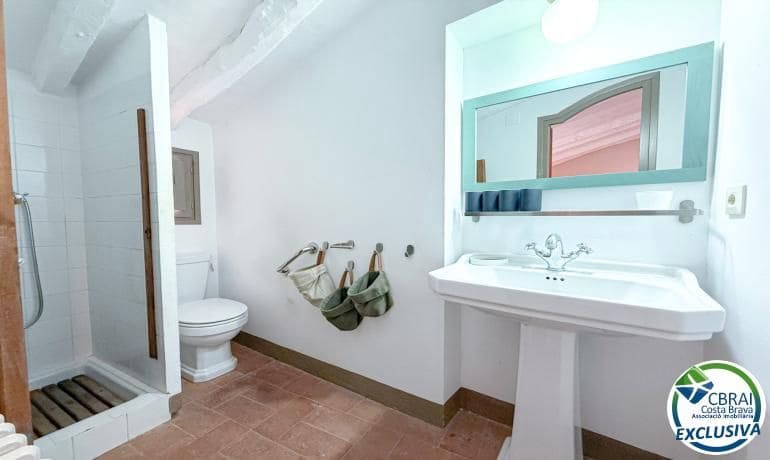 3 slaapkamer Flat te koop in Espolla - € 490.000 (Ref: 10174127)