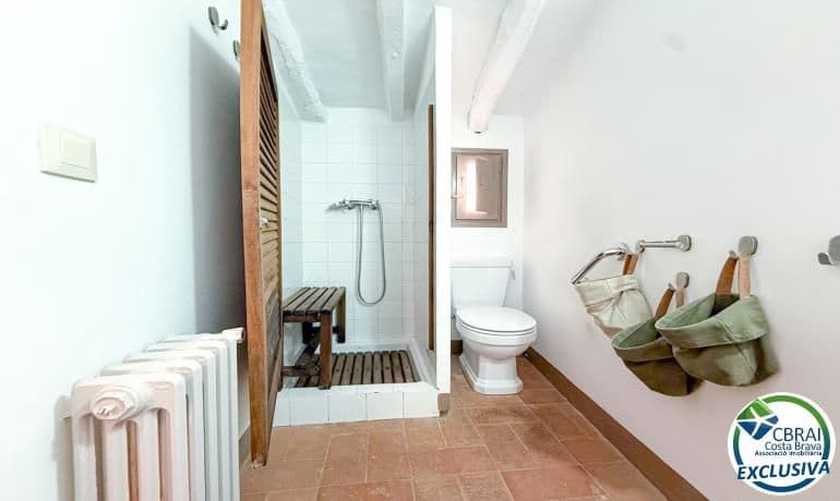 3 slaapkamer Flat te koop in Espolla - € 490.000 (Ref: 10174127)