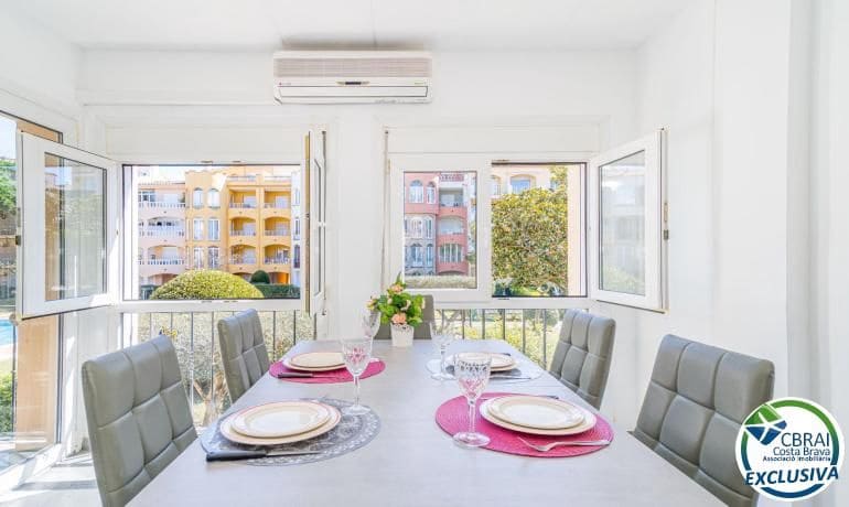 2 slaapkamer Appartement te koop in Empuriabrava met zwembad - € 185.000 (Ref: 10180771)