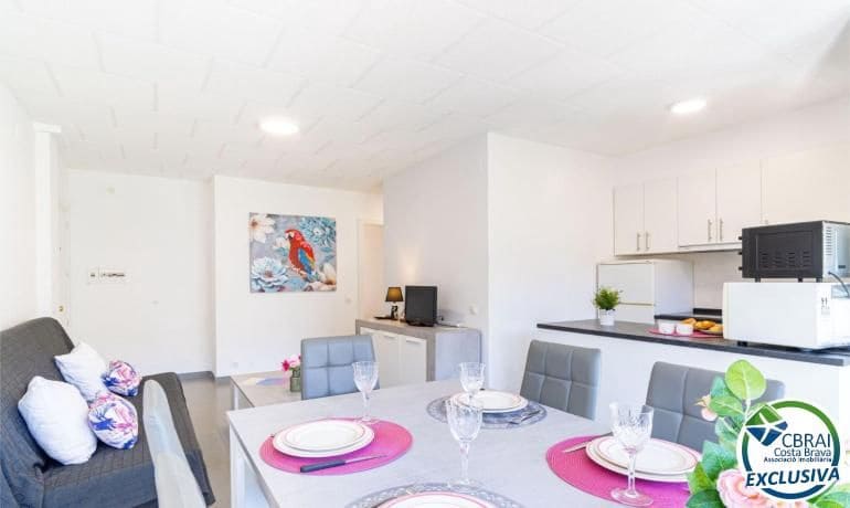 2 slaapkamer Appartement te koop in Empuriabrava met zwembad - € 185.000 (Ref: 10180771)