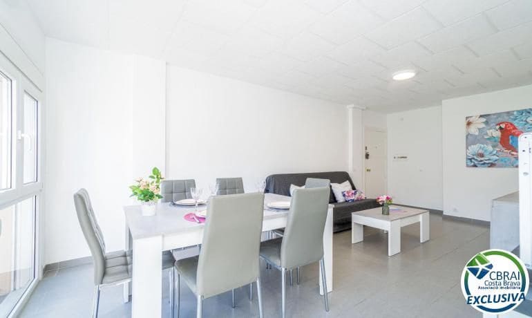 2 slaapkamer Appartement te koop in Empuriabrava met zwembad - € 185.000 (Ref: 10180771)