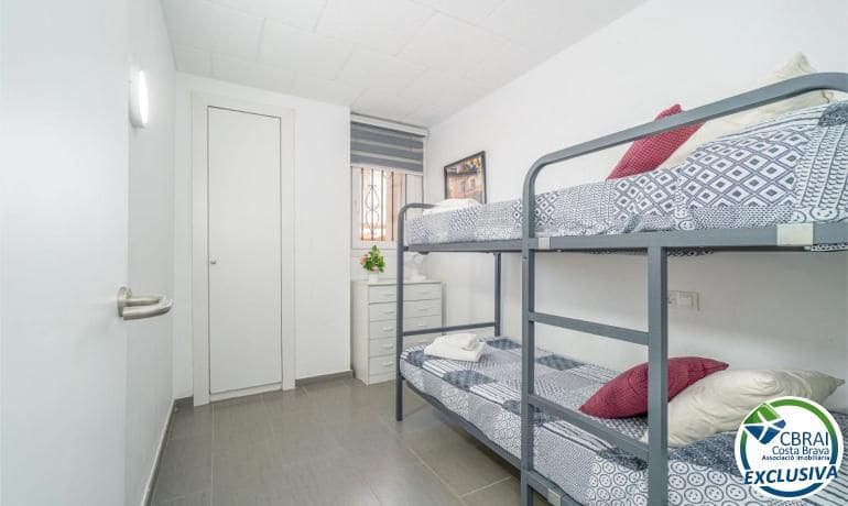 2 slaapkamer Appartement te koop in Empuriabrava met zwembad - € 185.000 (Ref: 10180771)