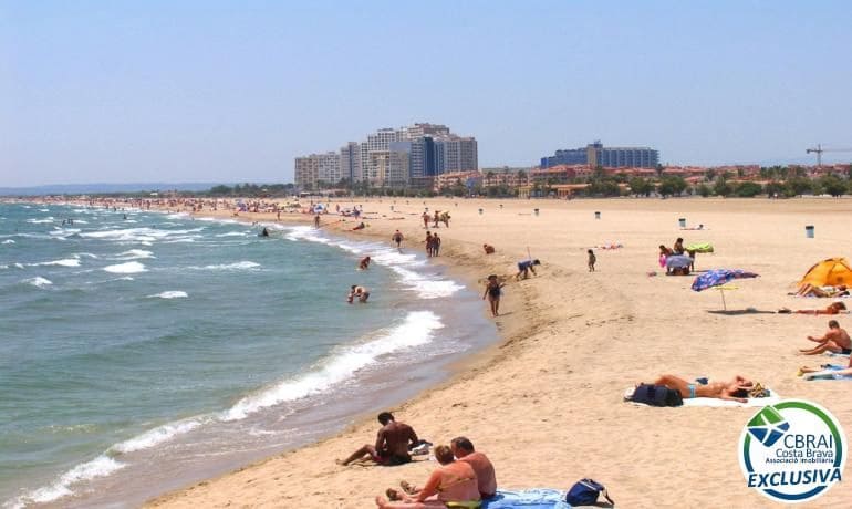 2 slaapkamer Appartement te koop in Empuriabrava met zwembad - € 185.000 (Ref: 10180771)