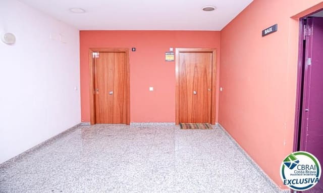 3 makuuhuone Huoneisto myytävänä paikassa Figueres - 175 000 € (Ref: 10187259)