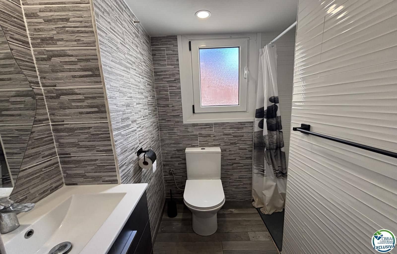 2 bedroom Flat for sale in Roses - € 175,000 (Ref: 8663705)