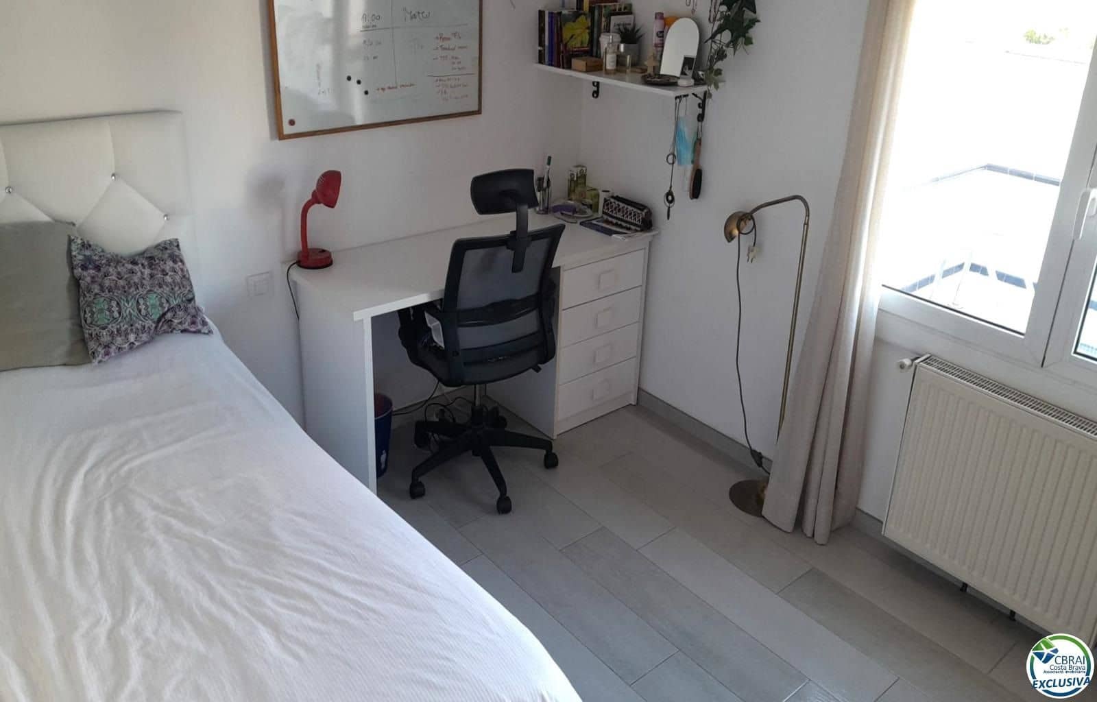 Chalet de 4 habitaciones en Empuriabrava en venta con piscina garaje - 349.000 € (Ref: 8663716)