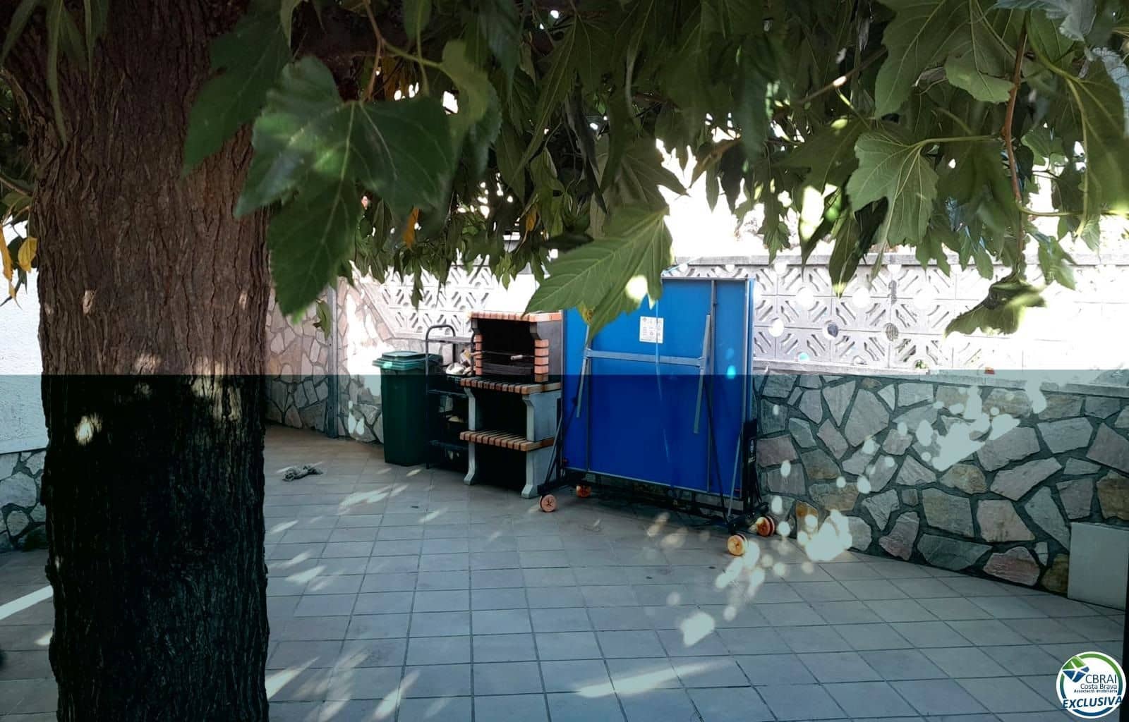 Chalet de 4 habitaciones en Empuriabrava en venta con piscina garaje - 349.000 € (Ref: 8663716)