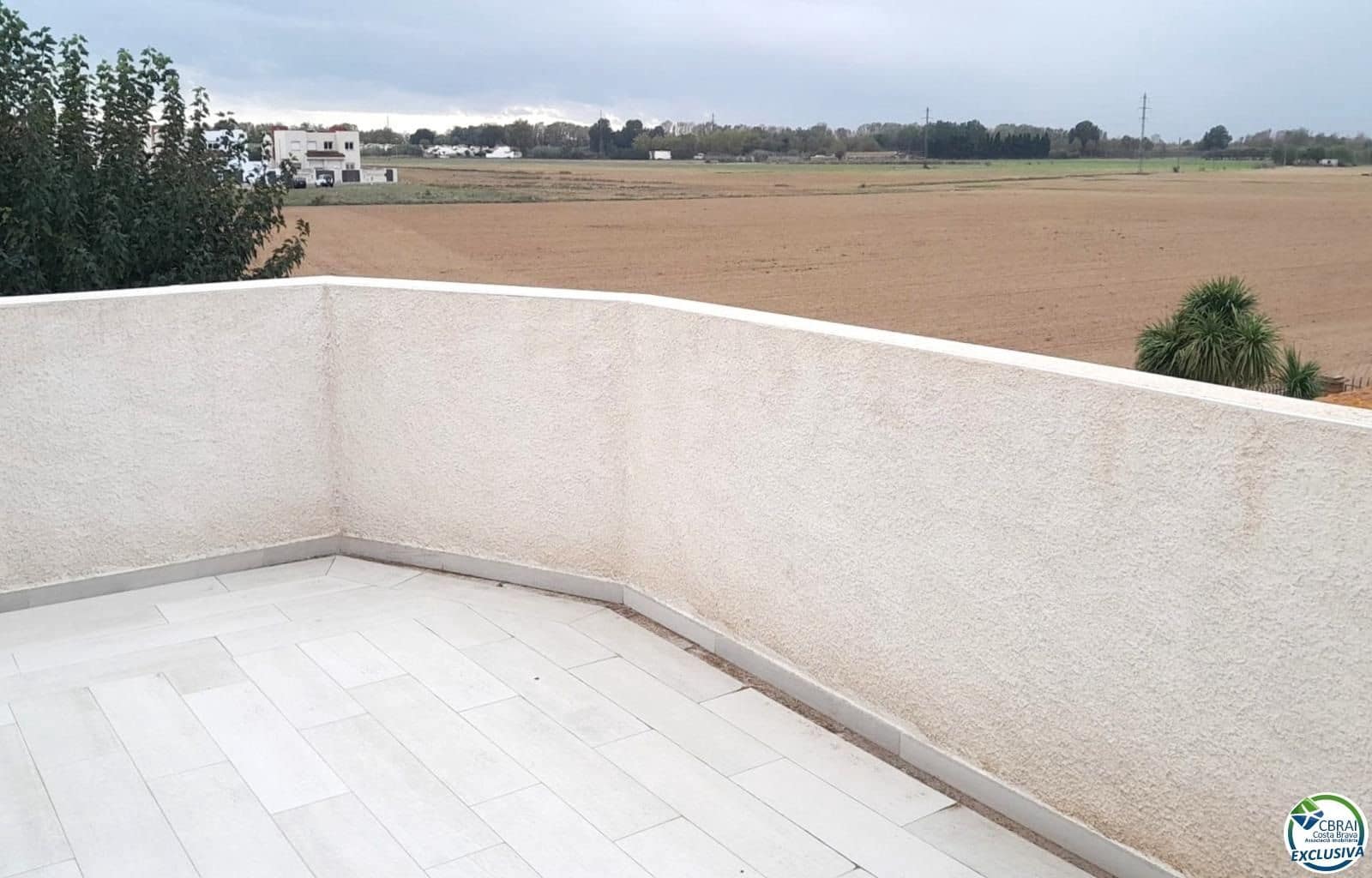 Chalet de 4 habitaciones en Empuriabrava en venta con piscina garaje - 349.000 € (Ref: 8663716)