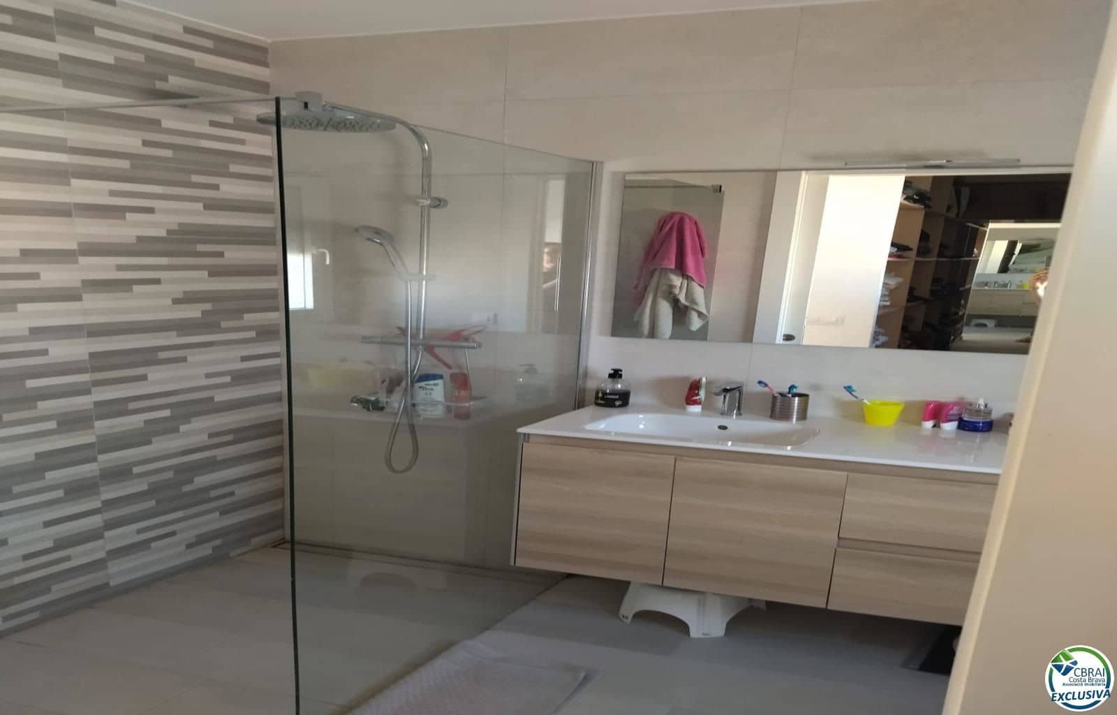 Chalet de 4 habitaciones en Empuriabrava en venta con piscina garaje - 349.000 € (Ref: 8663716)